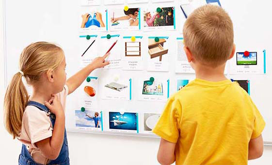 Le visualiseur est le nouvel outil pédagogique des classes maternelles : la  maison de l'enfant