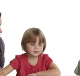 Développer la conscience phonologique en manipulant les syllabes