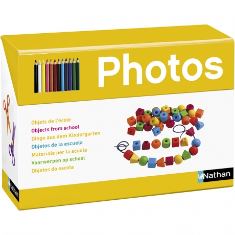 50 photos maxi-format (21 x 15 cm) réparties en 6 séries sur les activités de l'école